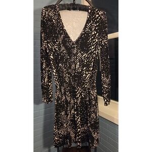 Tart‎ Collection Dress V-Neck Long Sleeve Elastic Waist Black White NWT Size S
